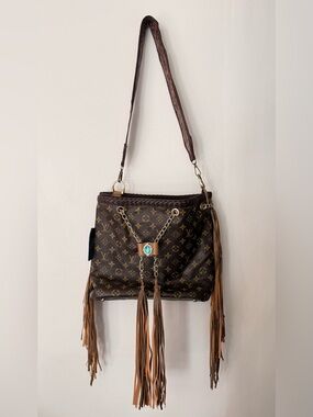 Designer Inspired Monogram Purse w/Fringe Comes with 2 straps Like New